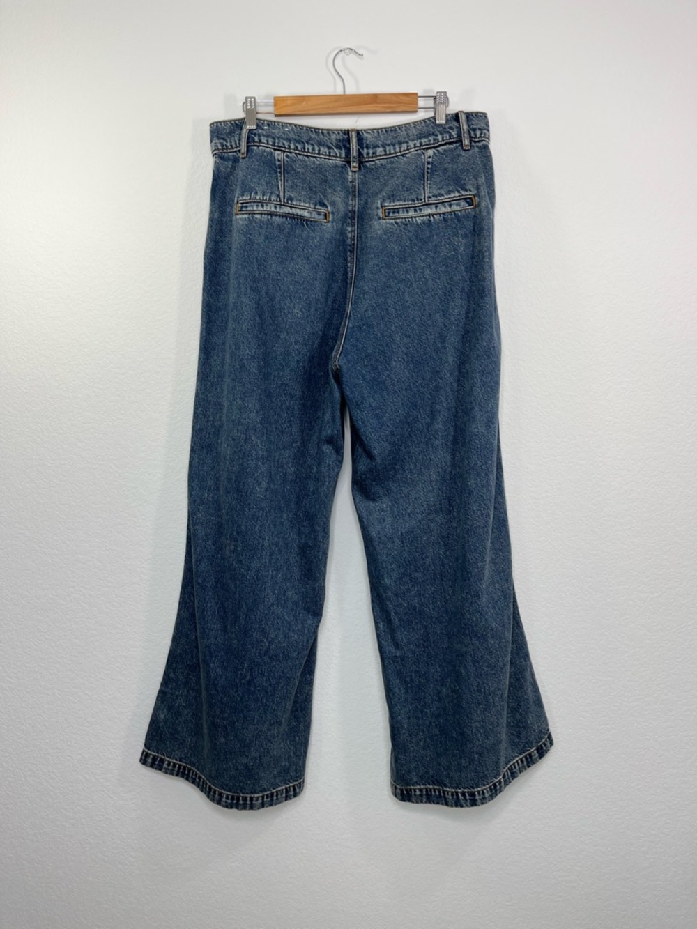 LOFT NWOT High Rise Trouser Jeans in Authentic Vintage Wash size 14/32 - Picture 3 of 9